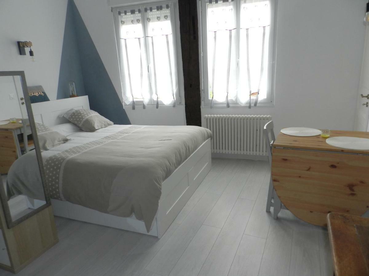 Apartamento L Imprevu Chartres Exterior foto